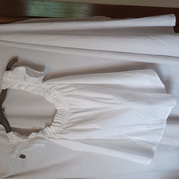 SOSL Tops - SOSL ruffle white summer top